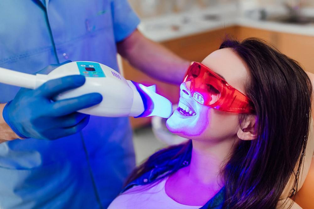 How a Laser Works to Whiten and Brighten Your Smile